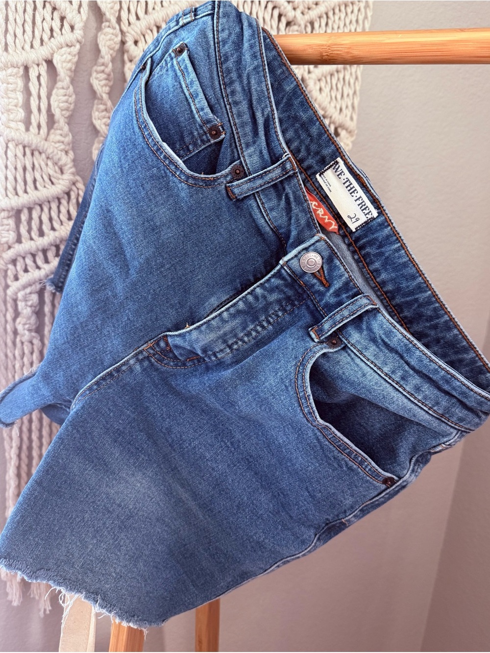 SZ 29 Free People Raw Hem Shorts